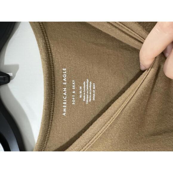 American Eagle Soft & Sexy Lightweight Crewneck Brown T-Shirt- Size Medium - Picture 4 of 8